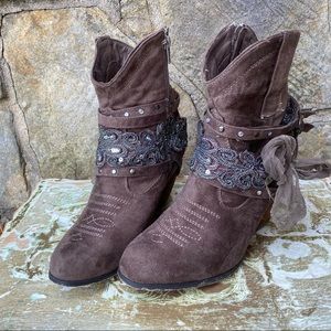 Women’s sz9 Not Rated Midas Ankle Bootie
